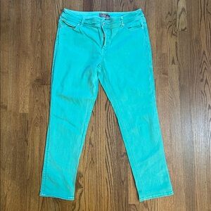 SO SLIMMING BY CHICO’S GREEN STRAIGHT LEG PANTS SZ 2.5 / 14